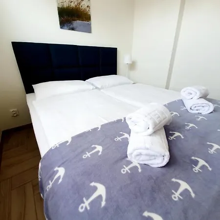 Plazowa Apartment *